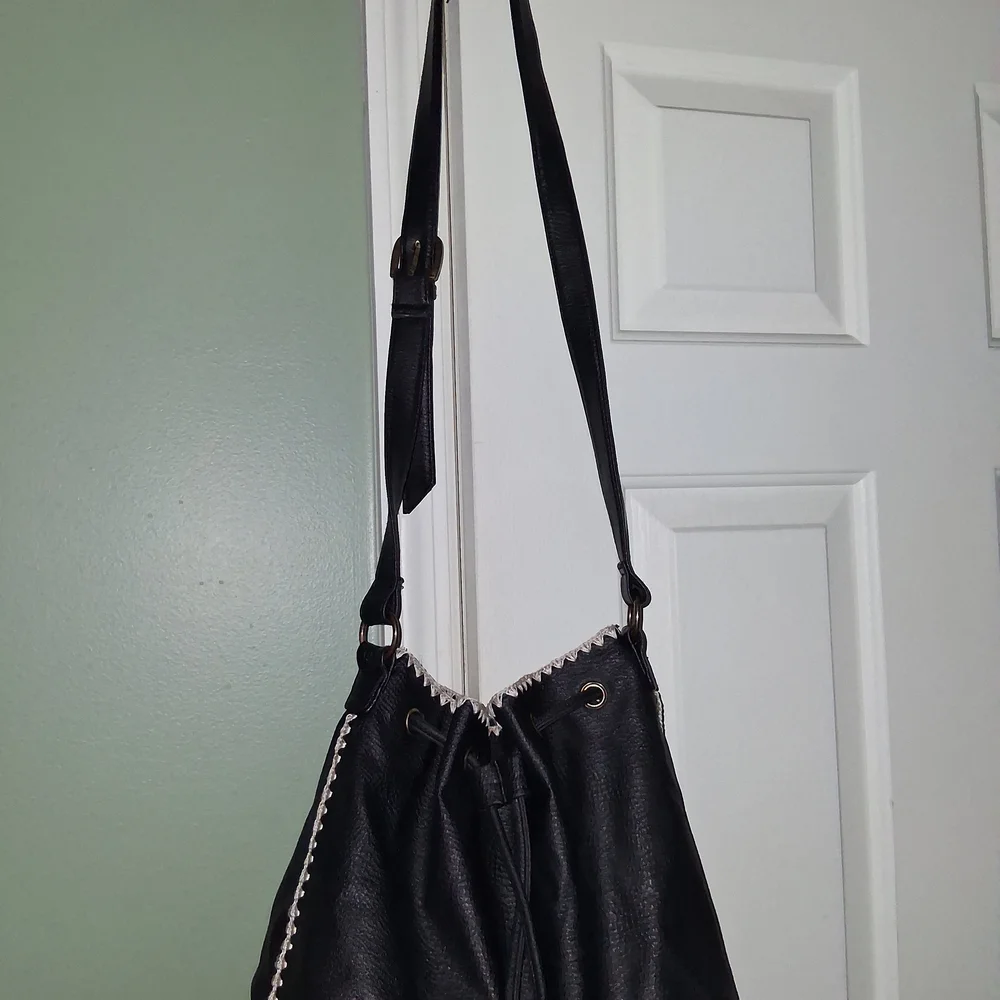 Black Drawstring Crossbody Bag - Women's Shoulder Purse